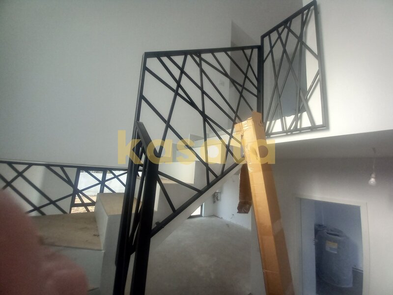 Bragadiru Casa individuala P+1E, teren 316 mp,  Comision 0