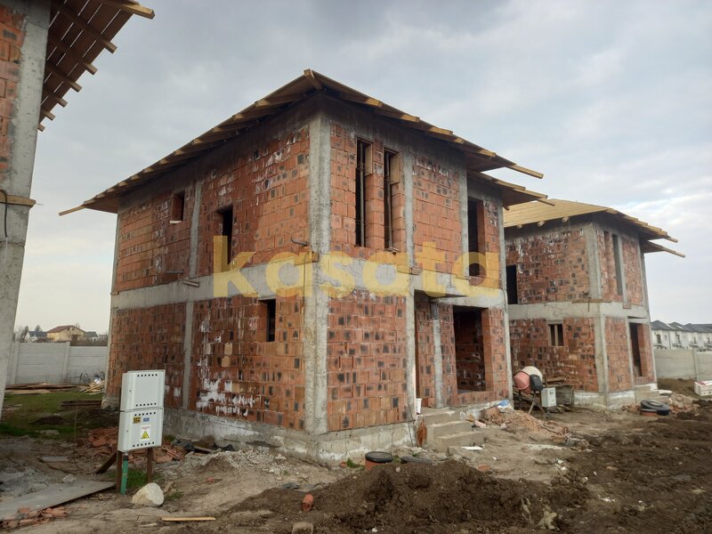 Bragadiru Casa individuala P+1E, teren 316 mp,  Comision 0