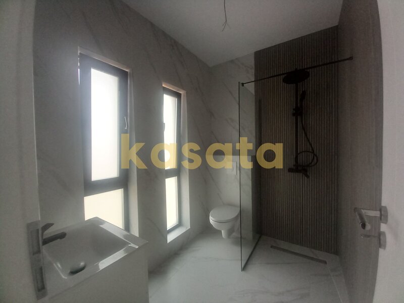 Bragadiru Casa individuala P+1E, teren 316 mp,  Comision 0